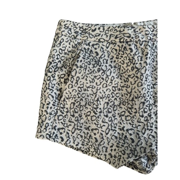 Leopard Print Women's Shorts - Picture 3 of 8